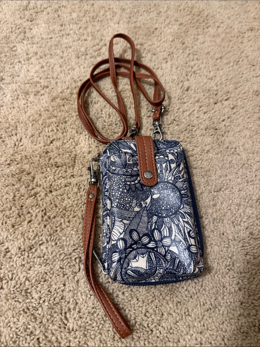 Sakroots Navy Spirit Desert
Phone Wallet Crossbody